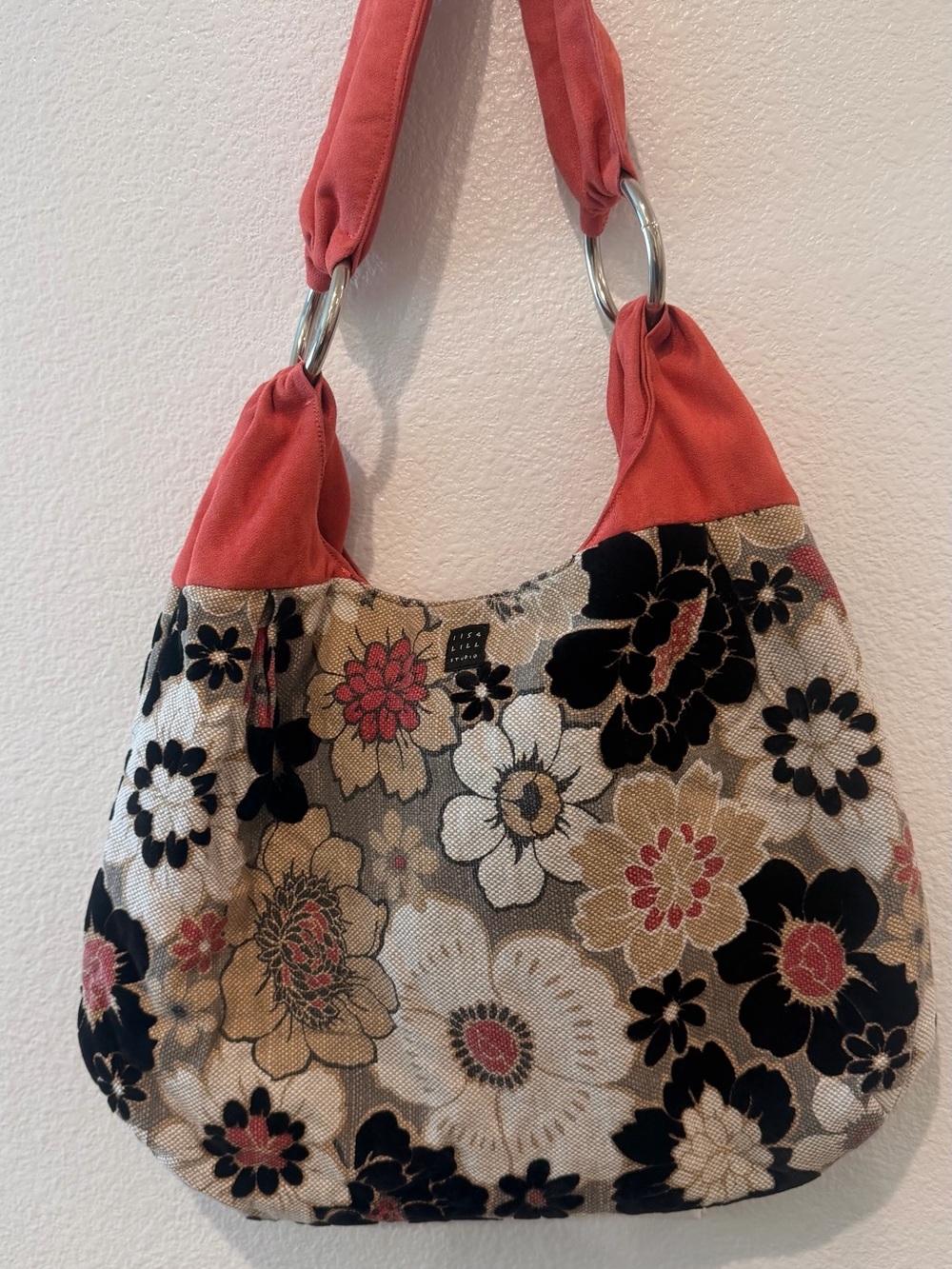 1154 Lill Studio Floral Canvas Shoulder Bag in Coral and Black